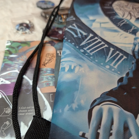 Wednesday Bag with Extras - Picture 6 of 7